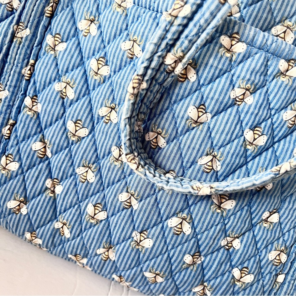 Vera Bradley Vintage Bees Tote - Picture 5 of 8